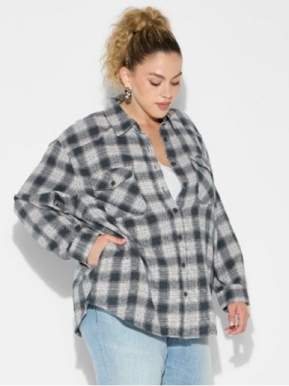 Wild Fable - Women’s Oversized Long Sleeve Flannel Shirt w/Pockets, Size L, NWT!